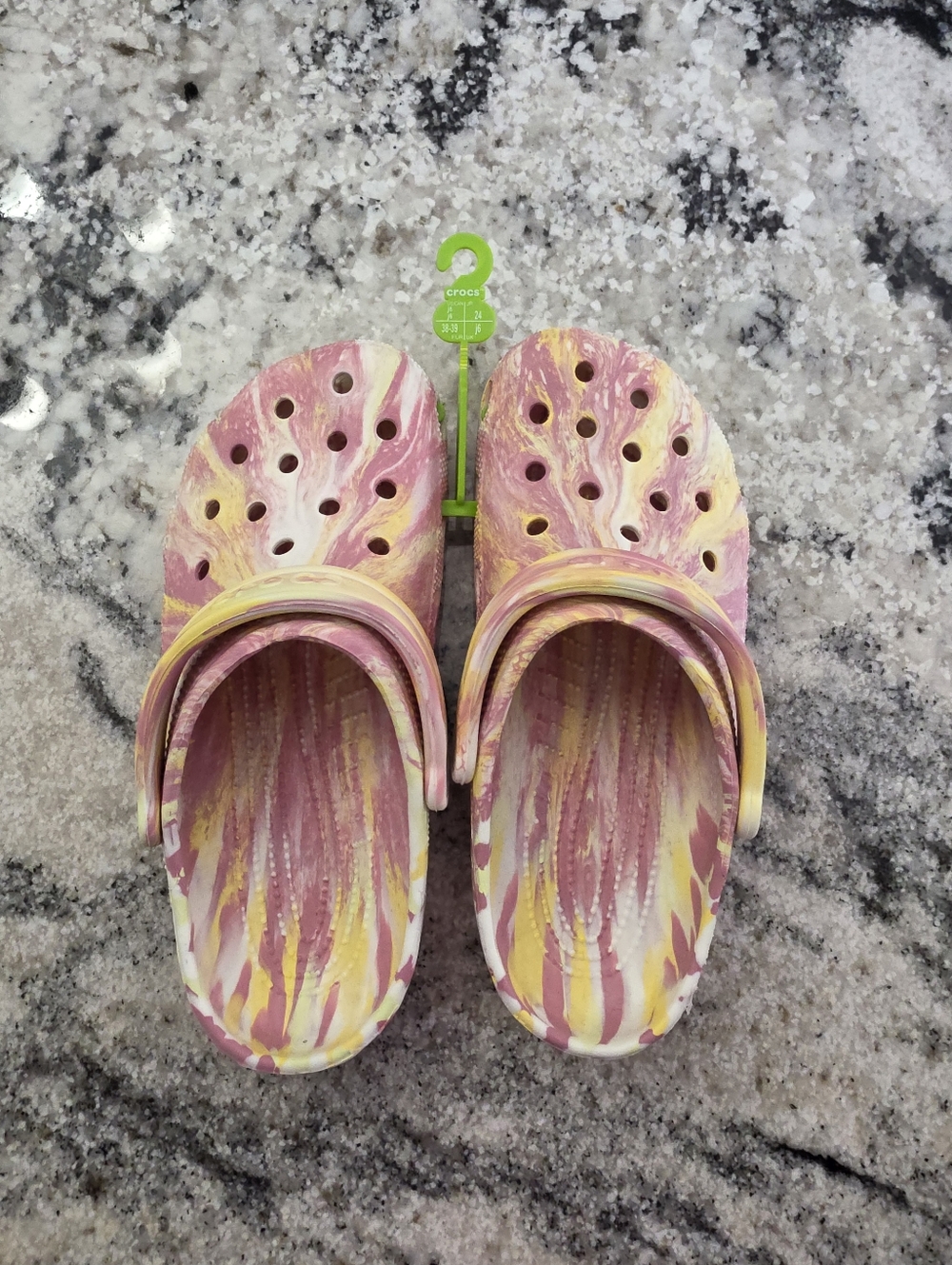 Crocs Kids Classic Glow Marbled Clogs. NWOT!